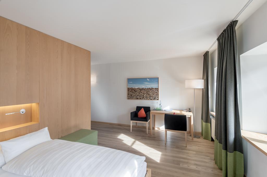 Alpenhotel Krone Пфронтен Екстер'єр фото